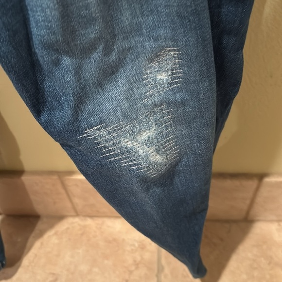 Closed woman's blue jeans made in Italy with orangic cotton. - Picture 8 of 15